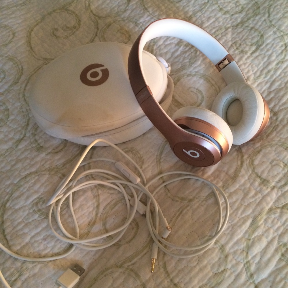 Rose Gold Beats by Dr. Dre Solo Wireless Headphone